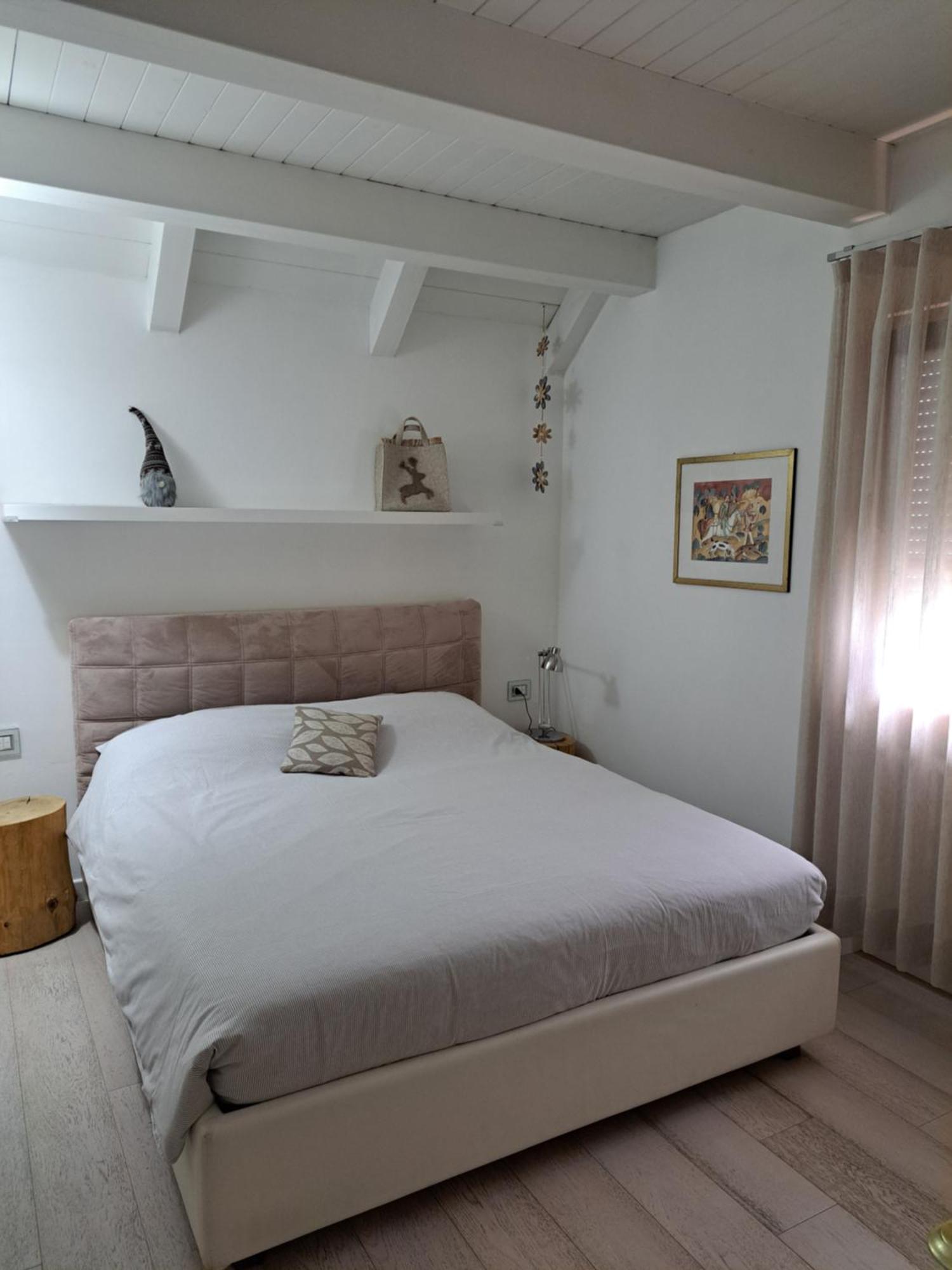Home White Laives Extérieur photo
