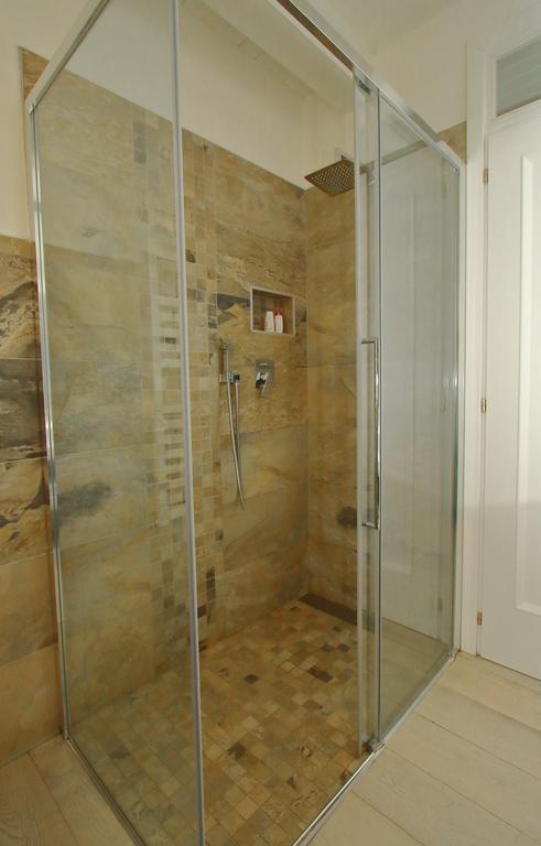 Home White Laives Extérieur photo